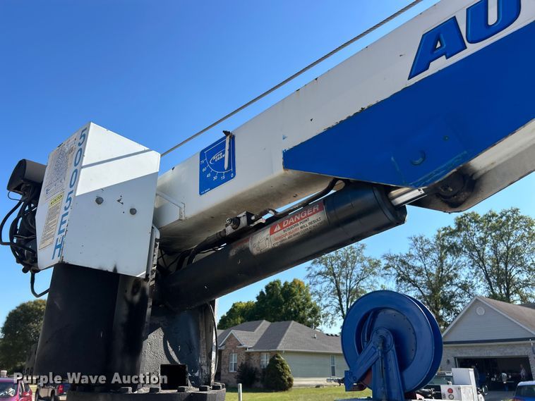 image for item ET3448 2004 GMC C5500 utility / service truck