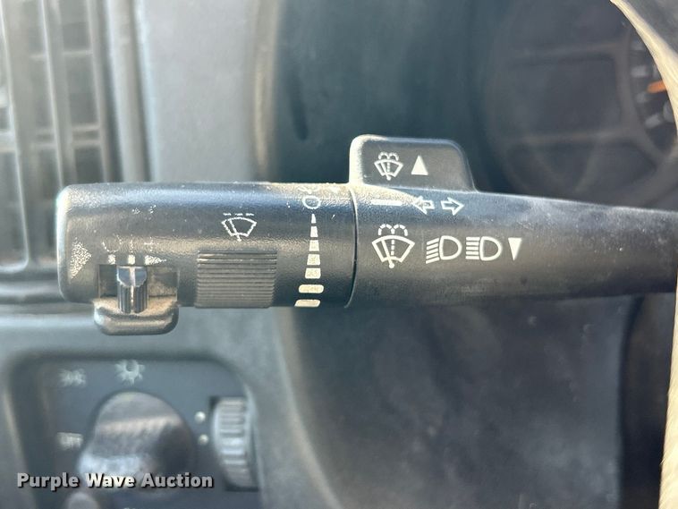 image for item ET3448 2004 GMC C5500 utility / service truck