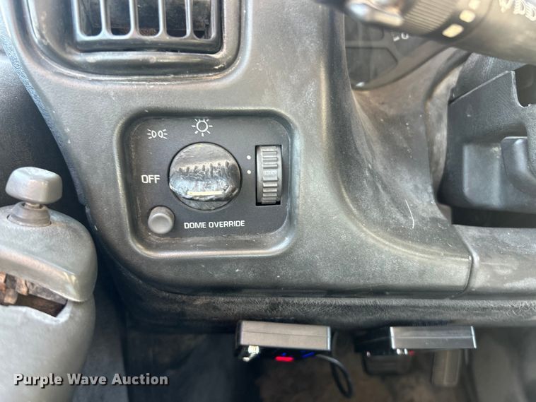 image for item ET3448 2004 GMC C5500 utility / service truck