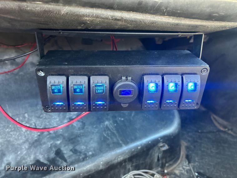 image for item ET3448 2004 GMC C5500 utility / service truck