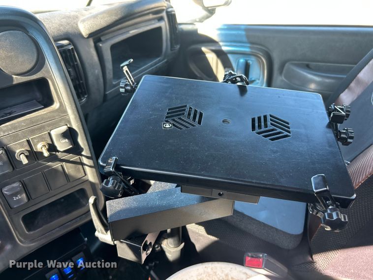 image for item ET3448 2004 GMC C5500 utility / service truck