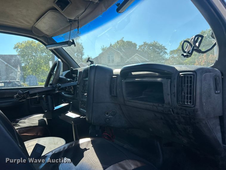 image for item ET3448 2004 GMC C5500 utility / service truck