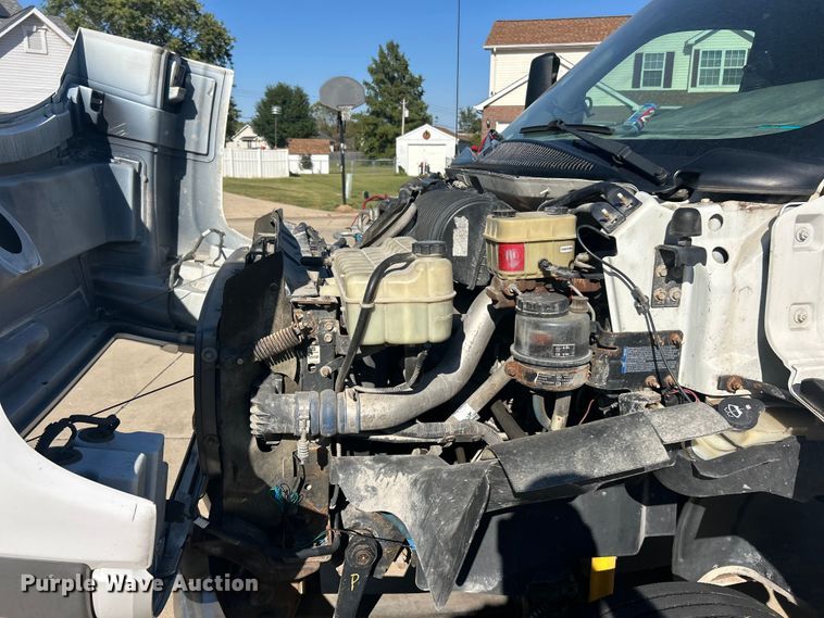 image for item ET3448 2004 GMC C5500 utility / service truck