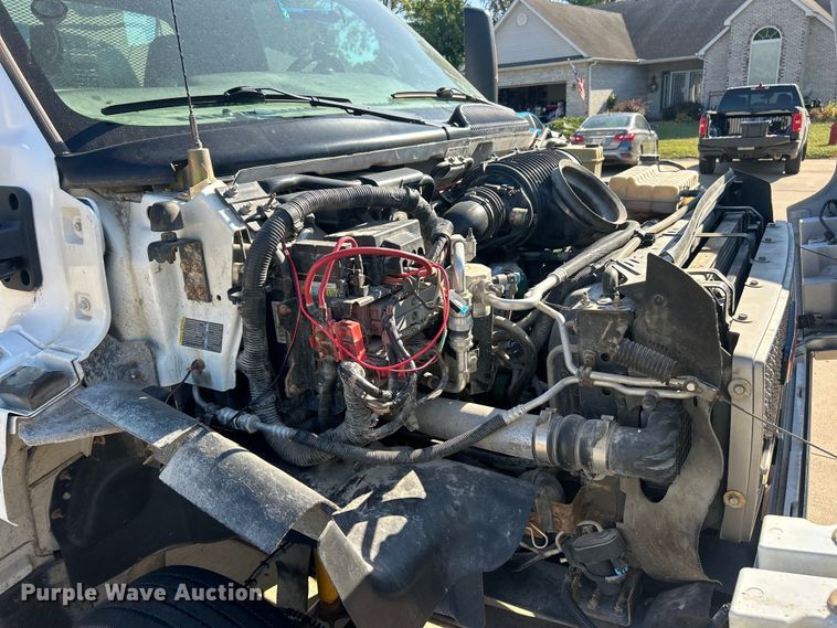 image for item ET3448 2004 GMC C5500 utility / service truck