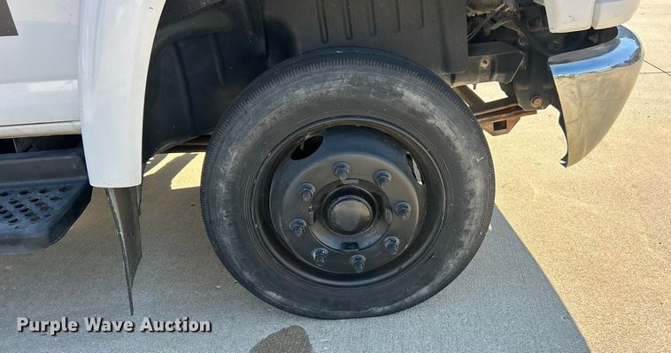 image for item ET3448 2004 GMC C5500 utility / service truck