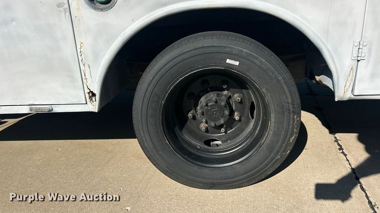 image for item ET3448 2004 GMC C5500 utility / service truck