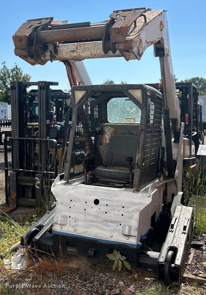 image for item ET3452 2005 Bobcat T250 tracked skid steer loader