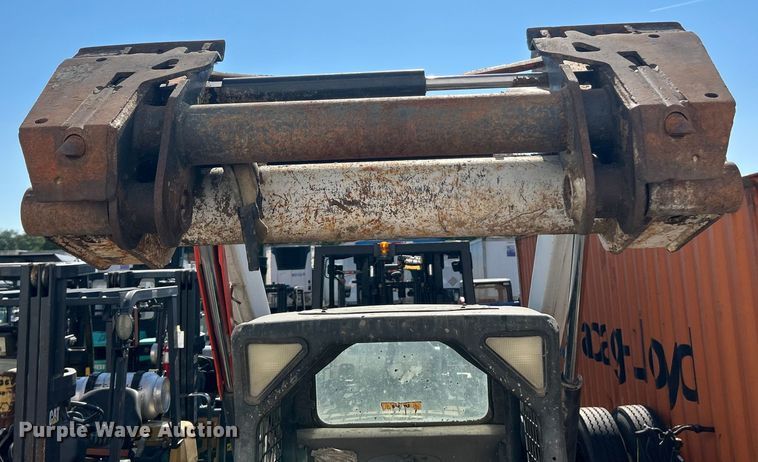 image for item ET3452 2005 Bobcat T250 tracked skid steer loader