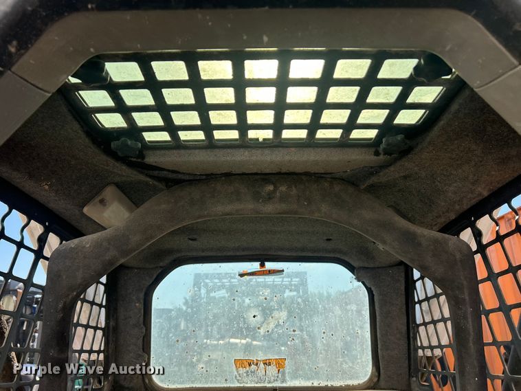 image for item ET3452 2005 Bobcat T250 tracked skid steer loader