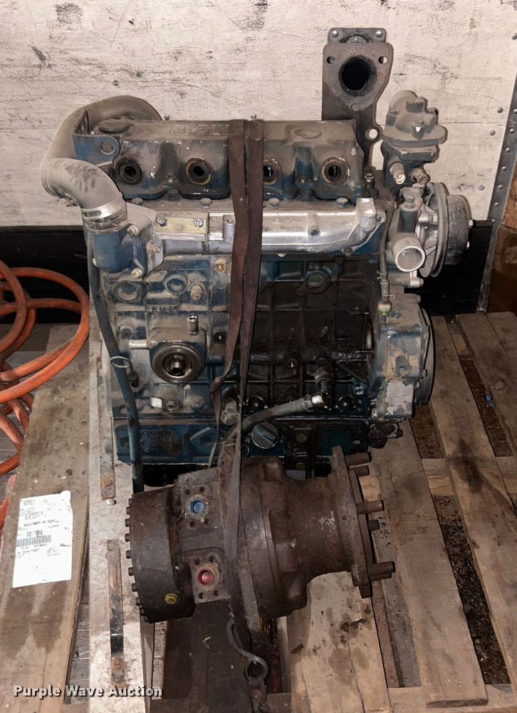 image for item ET3452 2005 Bobcat T250 tracked skid steer loader