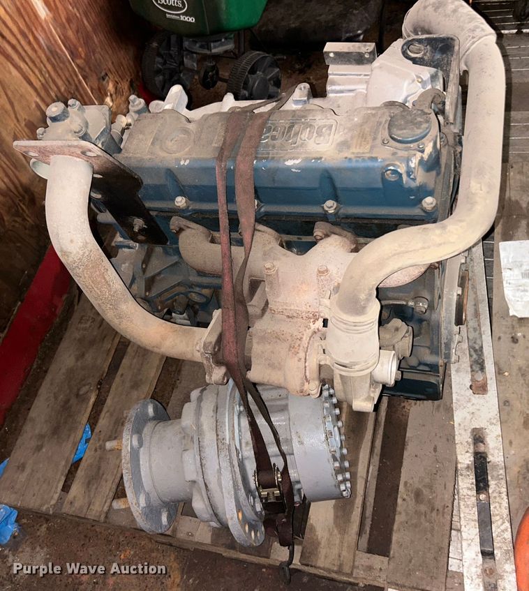 image for item ET3452 2005 Bobcat T250 tracked skid steer loader