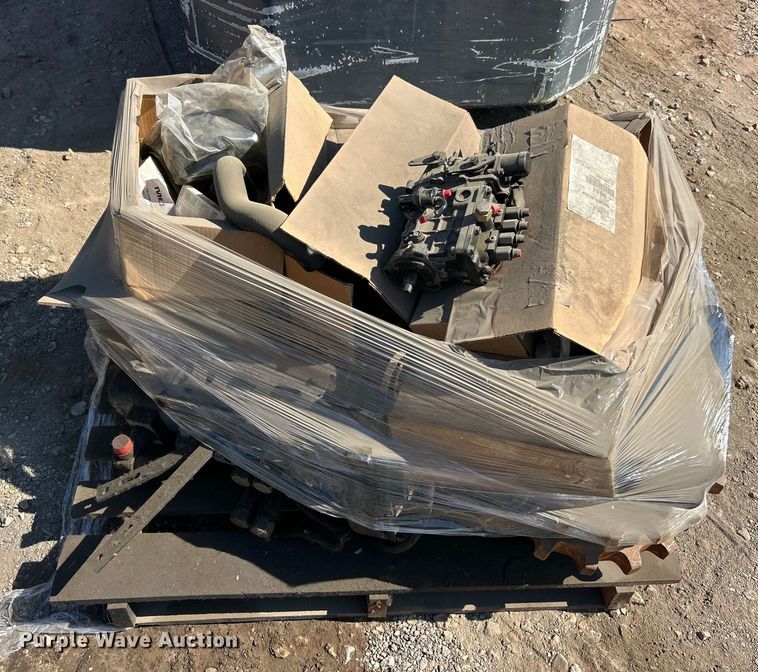 image for item ET3452 2005 Bobcat T250 tracked skid steer loader