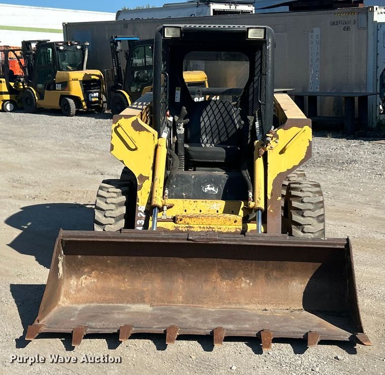 MINI CARGADOR SOBRE RUEDAS 2003 JOHN DEERE 260