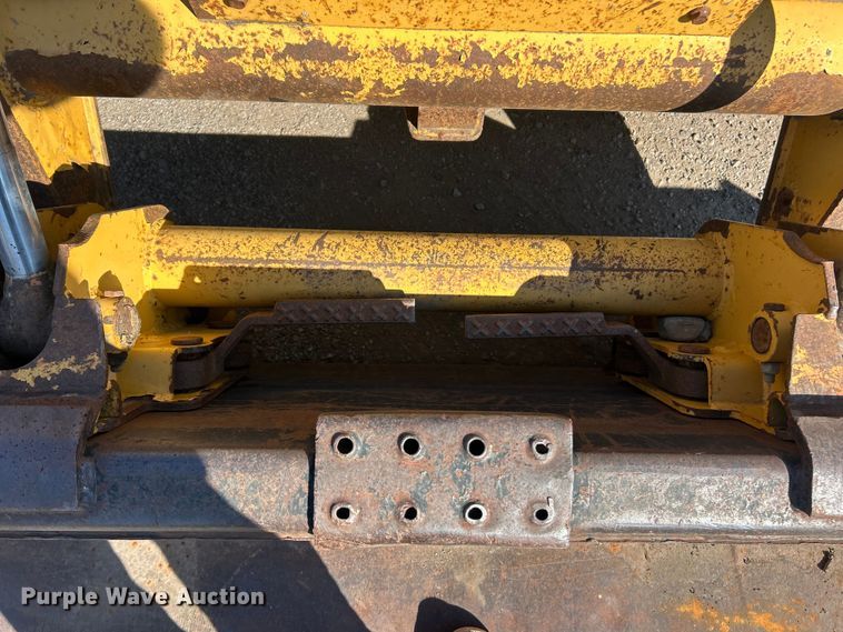 image for item ET3453 2003 John Deere 260  skid steer loader