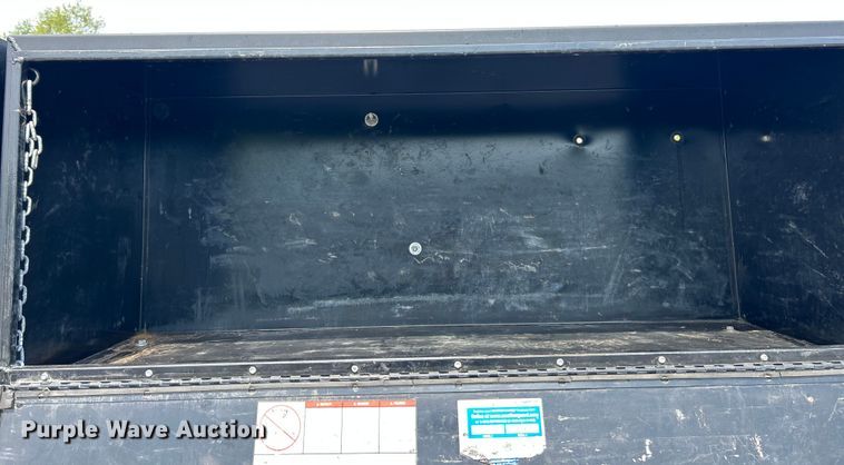 image for item ET3467 2003 Peterbilt 330 utility / service truck