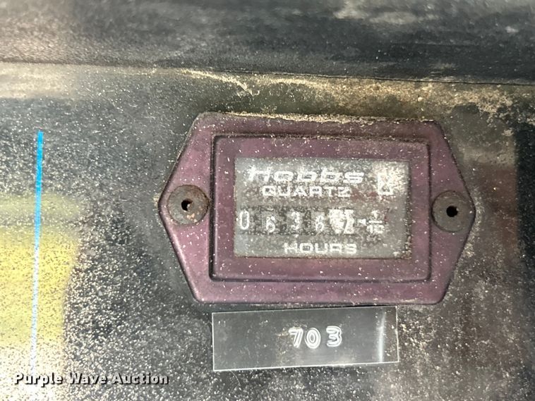 image for item ET3467 2003 Peterbilt 330 utility / service truck