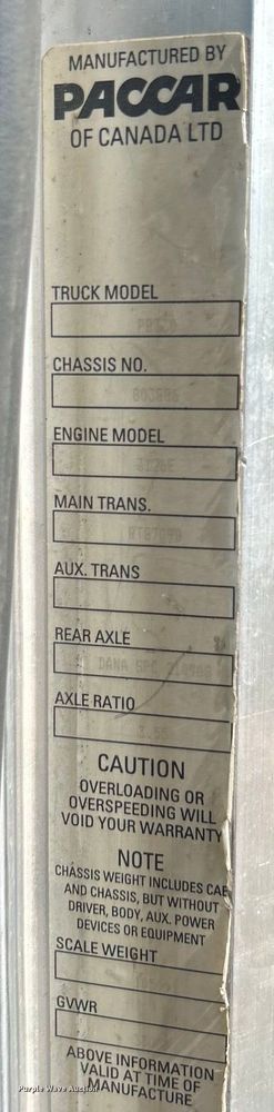 image for item ET3467 2003 Peterbilt 330 utility / service truck