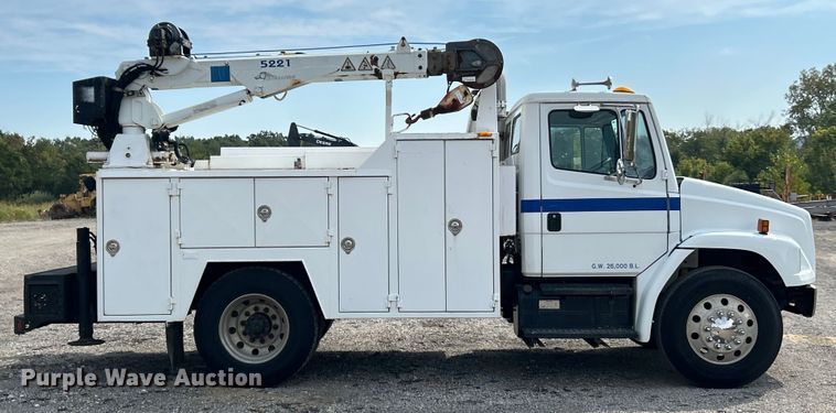 image for item ET3468 2002 Freightliner FL60 utility / service truck