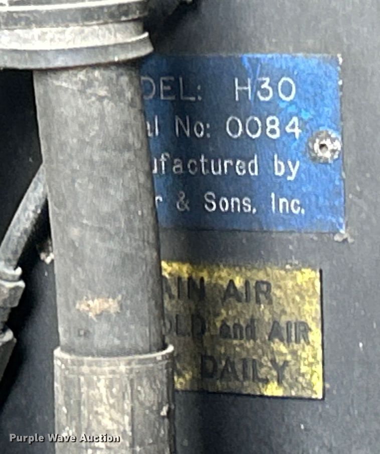 image for item ET3468 2002 Freightliner FL60 utility / service truck