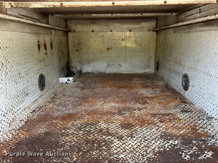 image for item ET3468 2002 Freightliner FL60 utility / service truck