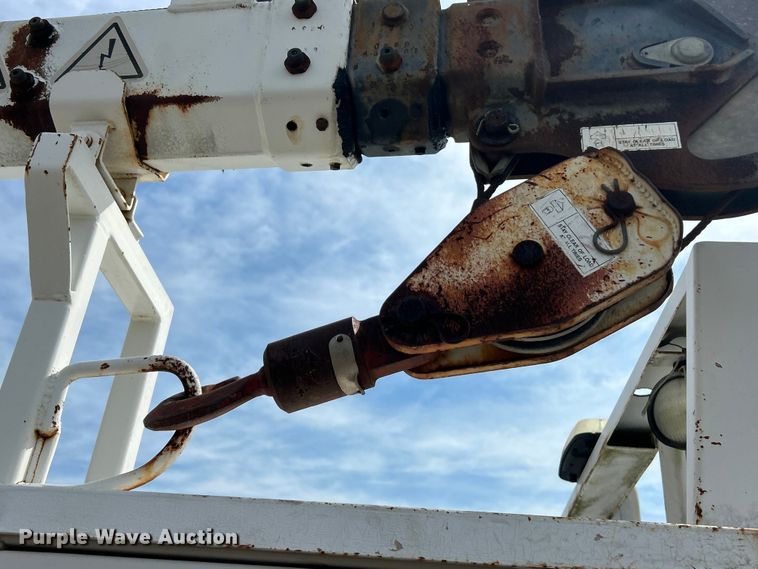 image for item ET3468 2002 Freightliner FL60 utility / service truck