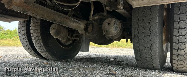 image for item ET3468 2002 Freightliner FL60 utility / service truck