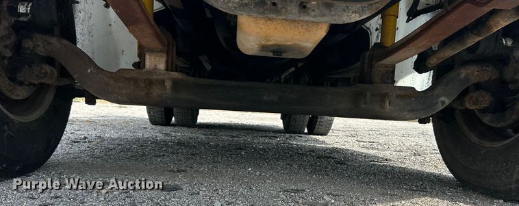 image for item ET3468 2002 Freightliner FL60 utility / service truck