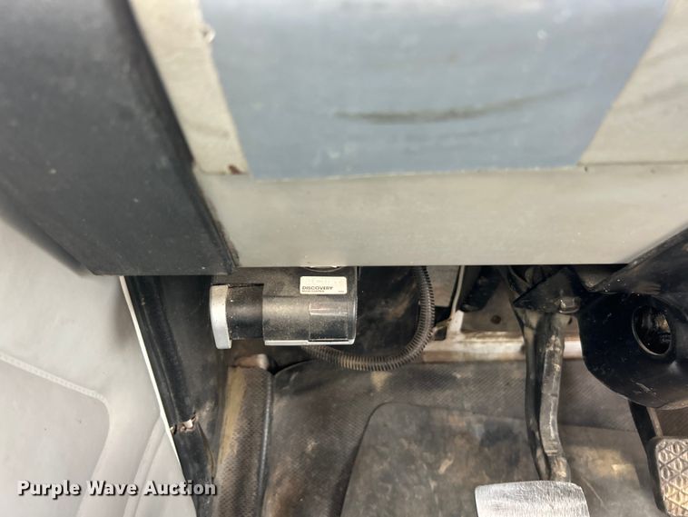 image for item ET3468 2002 Freightliner FL60 utility / service truck