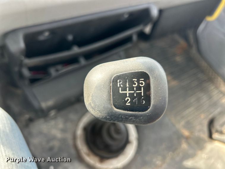 image for item ET3468 2002 Freightliner FL60 utility / service truck