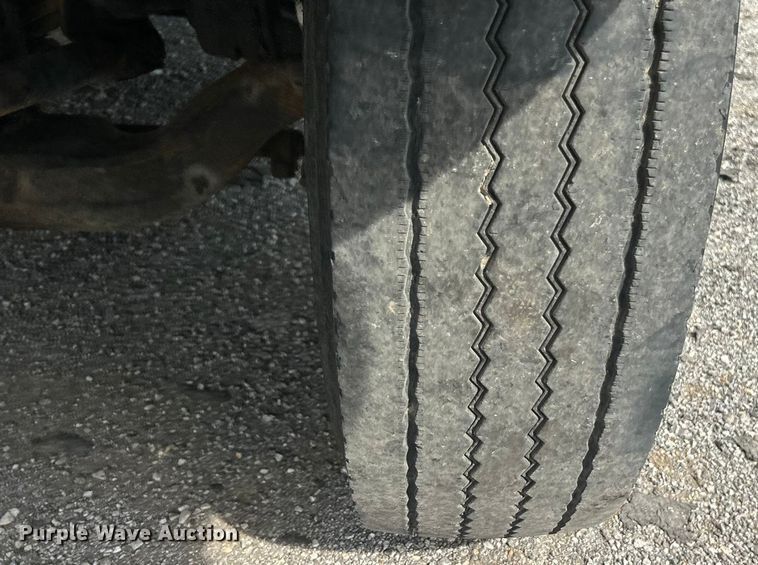 image for item ET3468 2002 Freightliner FL60 utility / service truck