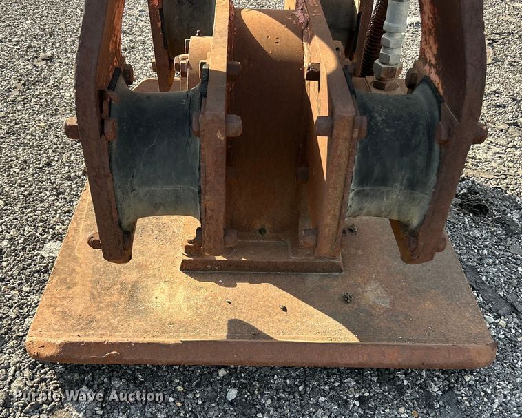 image for item ET3469 Allied excavator plate compactor