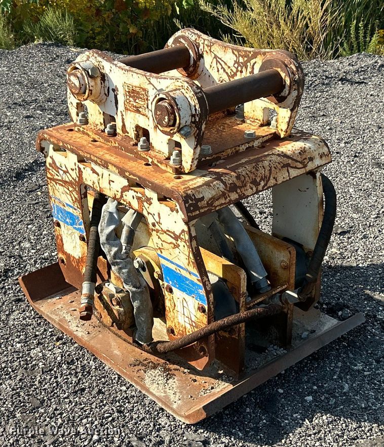 image for item ET3470 C&P Attachments excavator plate compactor