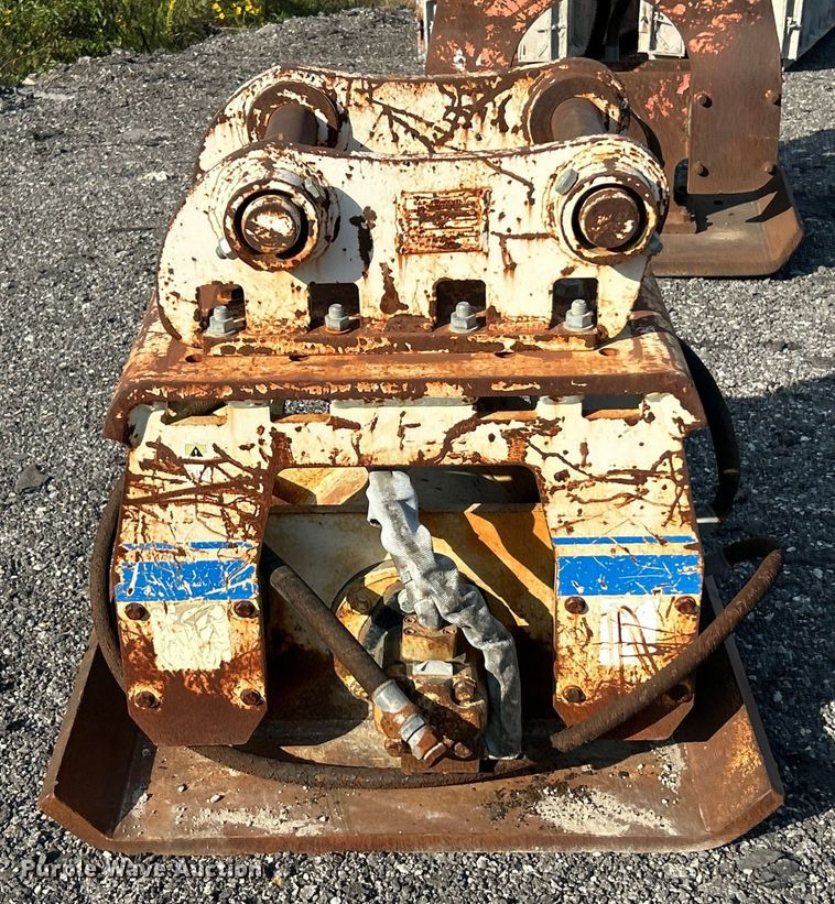 image for item ET3470 C&P Attachments excavator plate compactor