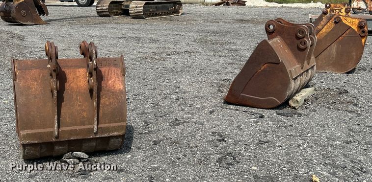 image for item ET3471 (3) backhoe buckets