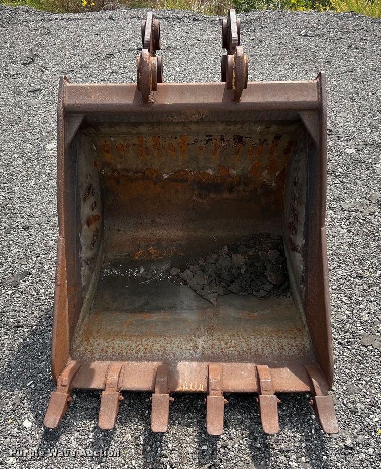 image for item ET3471 (3) backhoe buckets