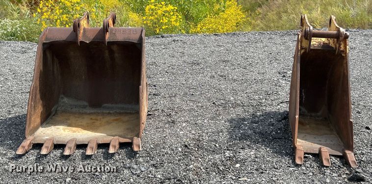 image for item ET3472 (2) backhoe buckets