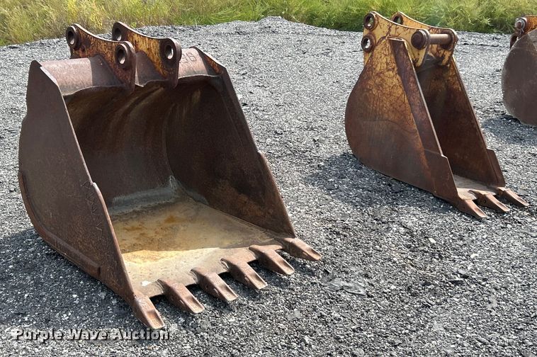 image for item ET3472 (2) backhoe buckets