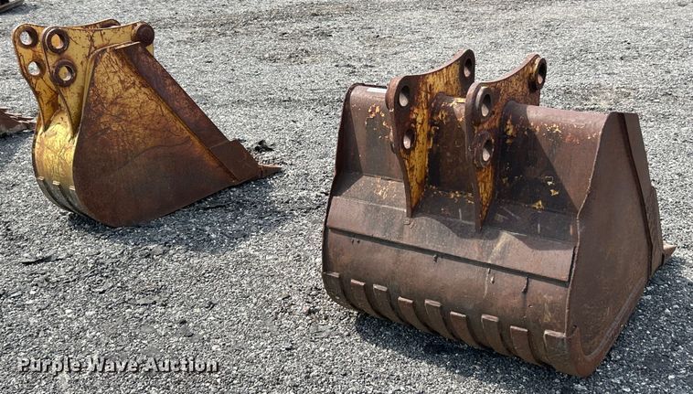 image for item ET3472 (2) backhoe buckets