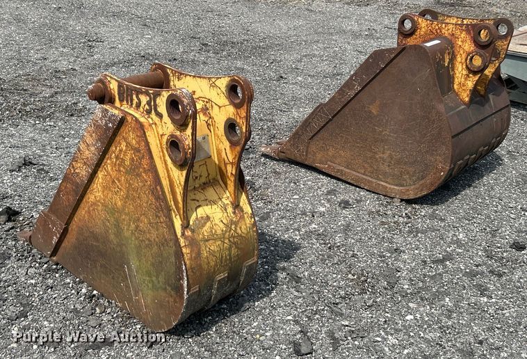 image for item ET3472 (2) backhoe buckets