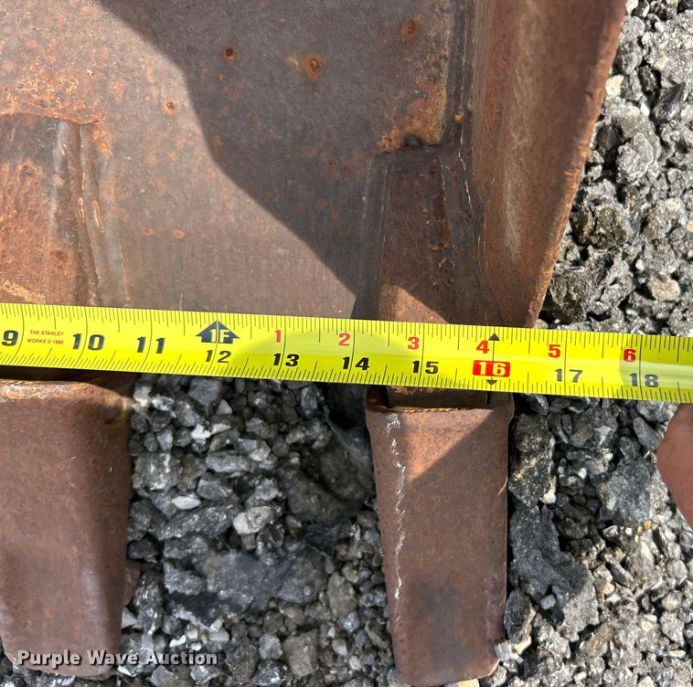 image for item ET3472 (2) backhoe buckets