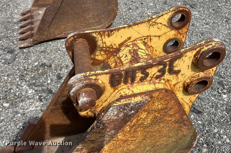 image for item ET3472 (2) backhoe buckets