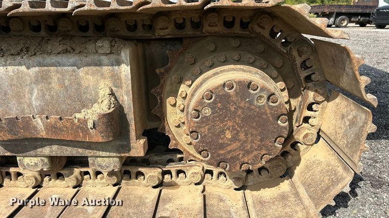 image for item ET3474 1988 John Deere 690D excavator