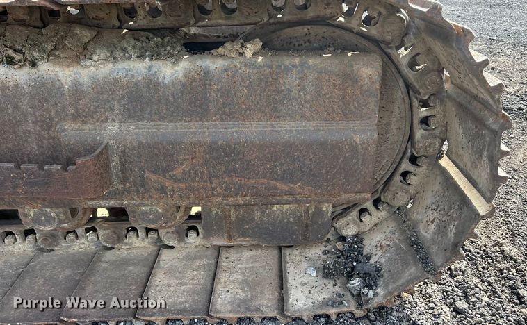 image for item ET3474 1988 John Deere 690D excavator