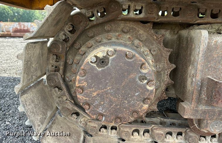 image for item ET3474 1988 John Deere 690D excavator