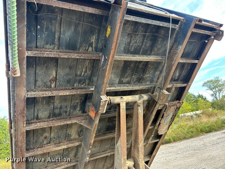 image for item ET3477 1996 Mitsubishi Fuso FH211 dump flatbed truck