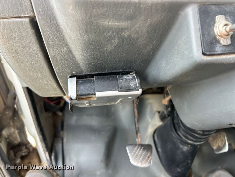 image for item ET3477 1996 Mitsubishi Fuso FH211 dump flatbed truck