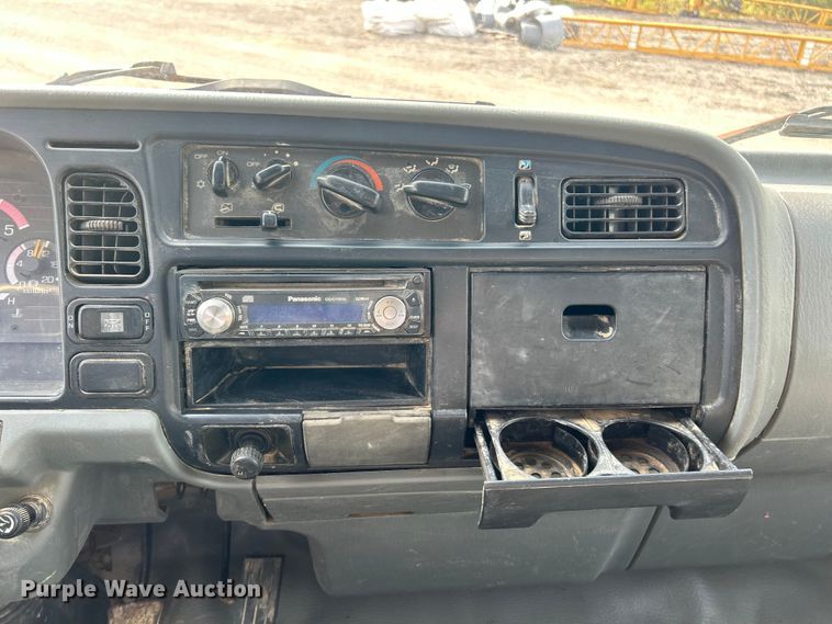 image for item ET3477 1996 Mitsubishi Fuso FH211 dump flatbed truck