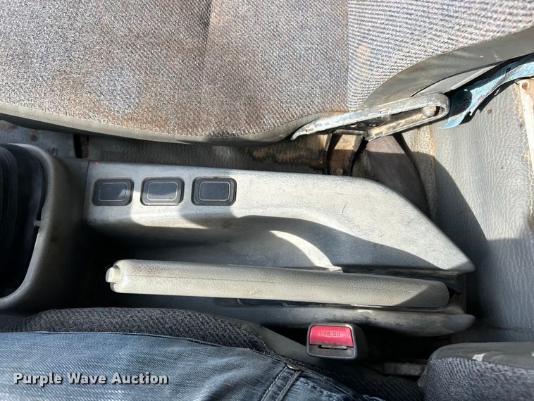 image for item ET3477 1996 Mitsubishi Fuso FH211 dump flatbed truck