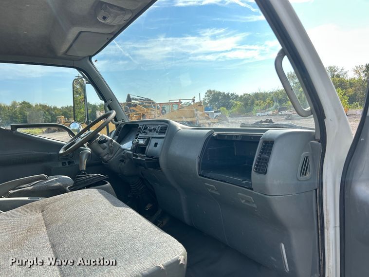 image for item ET3477 1996 Mitsubishi Fuso FH211 dump flatbed truck