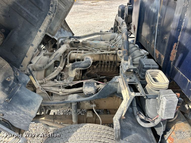 image for item ET3477 1996 Mitsubishi Fuso FH211 dump flatbed truck